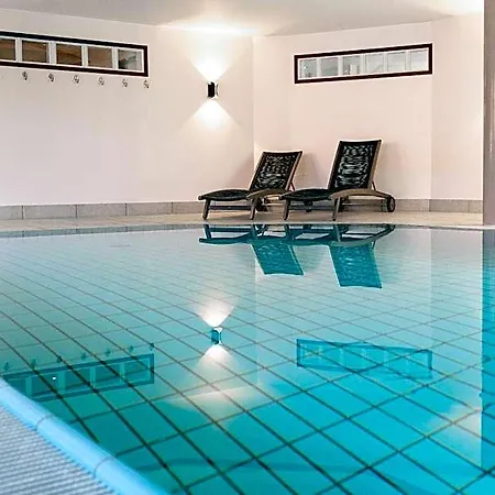 Romantik Aquarium Hotell 4*