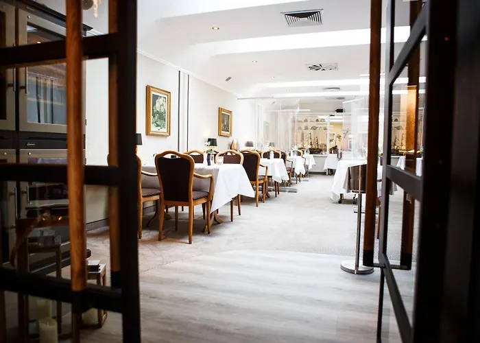 מלון Romantik Aquarium 4*